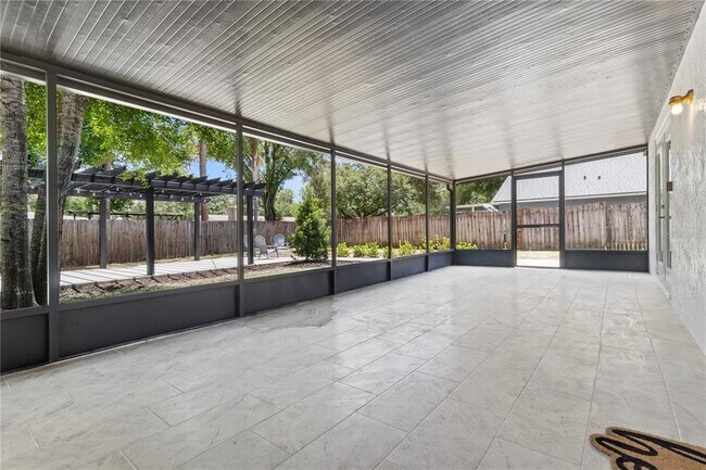 Building Photo - 3818 Meridian Pl