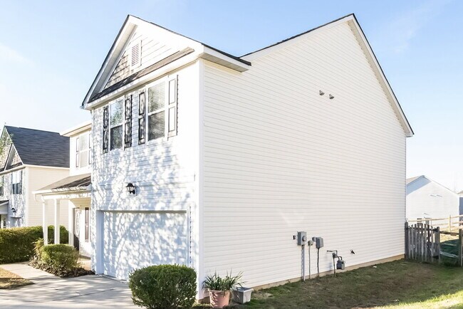 Building Photo - 1145 Ballina Way