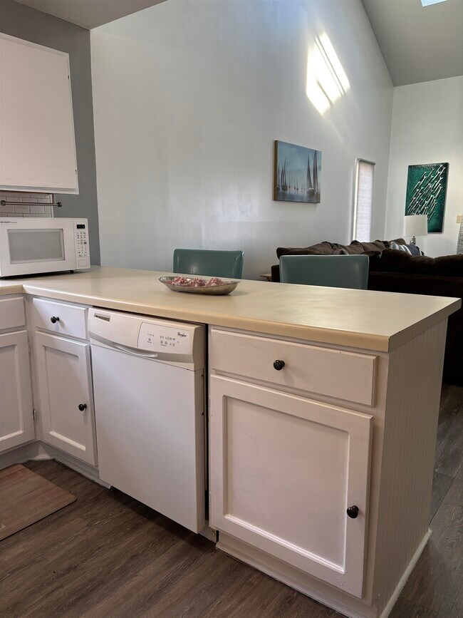 Building Photo - 3700 Golf Colony Ln