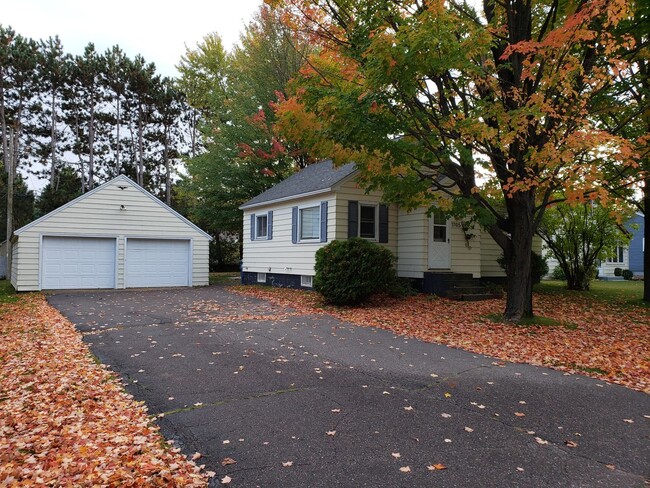 Building Photo - 3 bed 1 bath single family home in Wausau