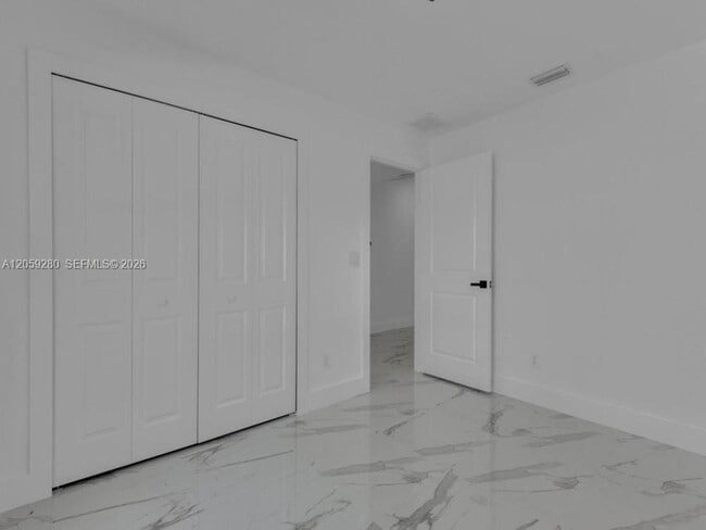 Building Photo - 4745 13th St SW