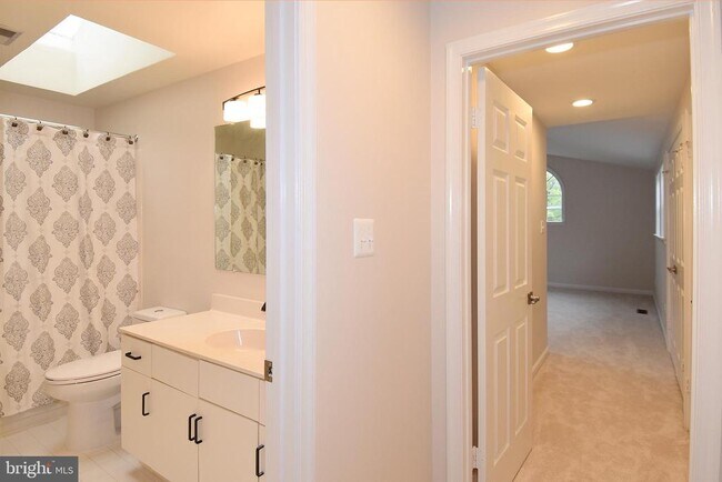 Building Photo - 6008 Good Lion Ct