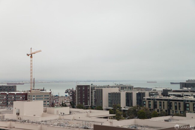 Building Photo - 300 Berry St