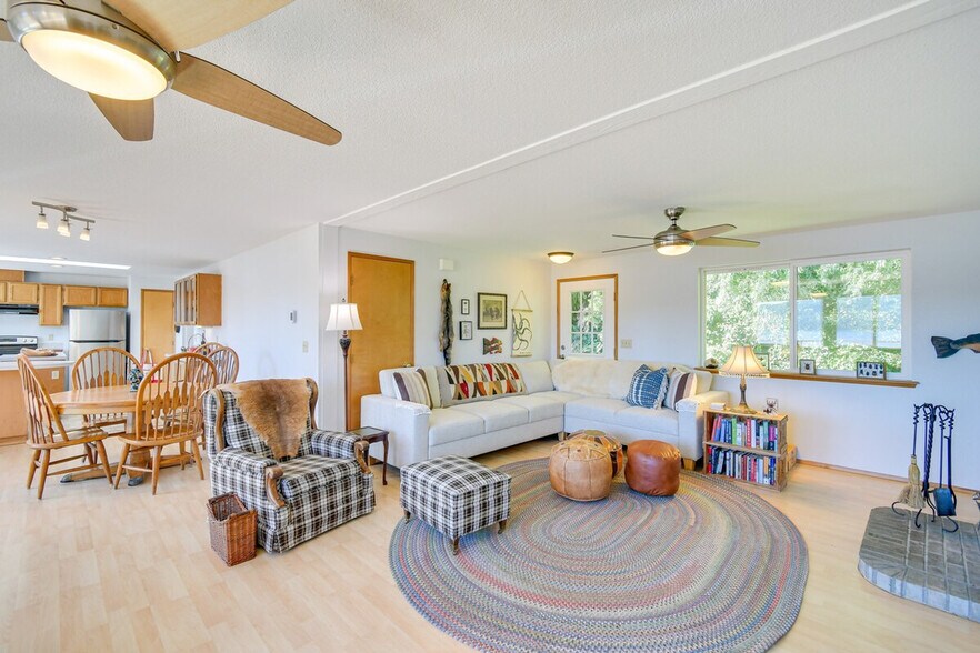 Building Photo - 131 N Mardell Ave