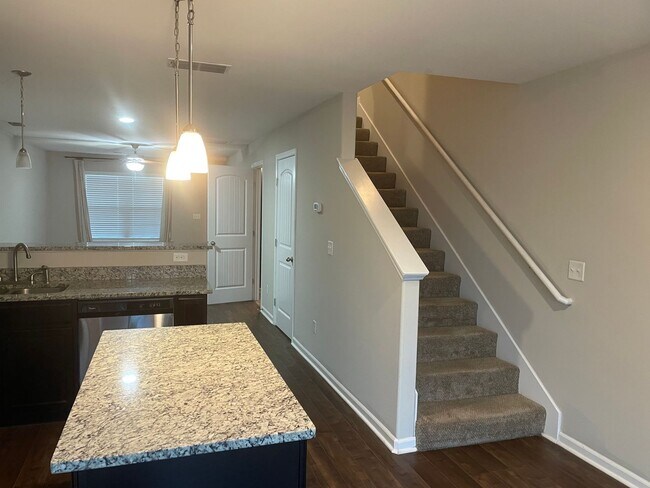 Building Photo - Beautiful Goodlettsville Condo Rental – 2 Bed, 2.5 Bath