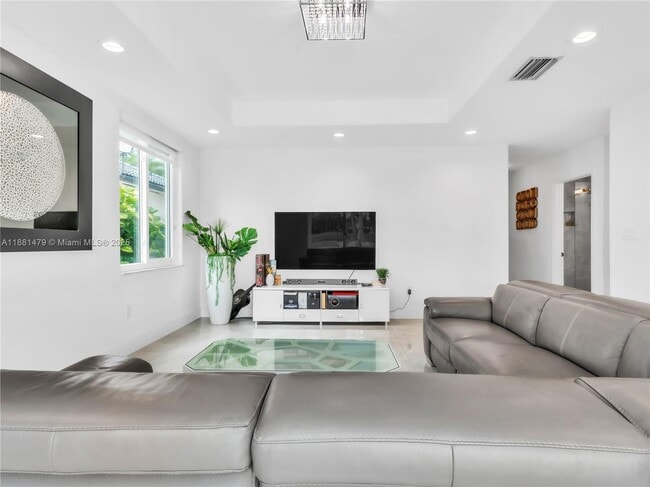 Building Photo - 3366 SW 152nd Pl