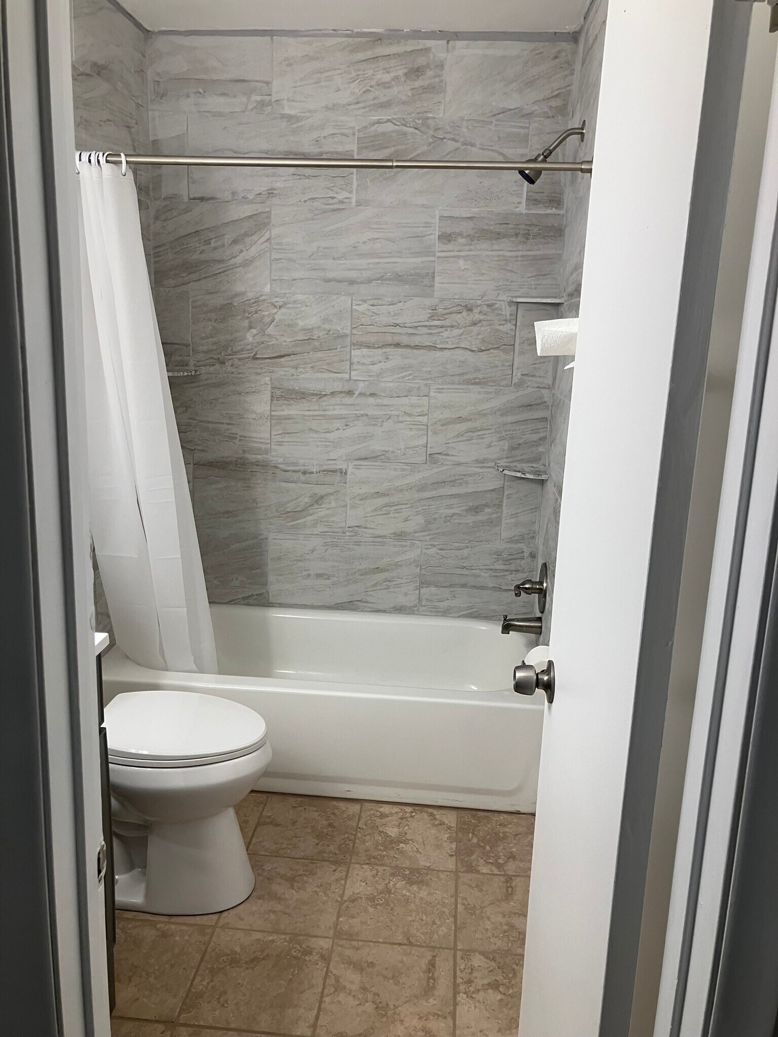 Building Photo - 5033 Defford Pl