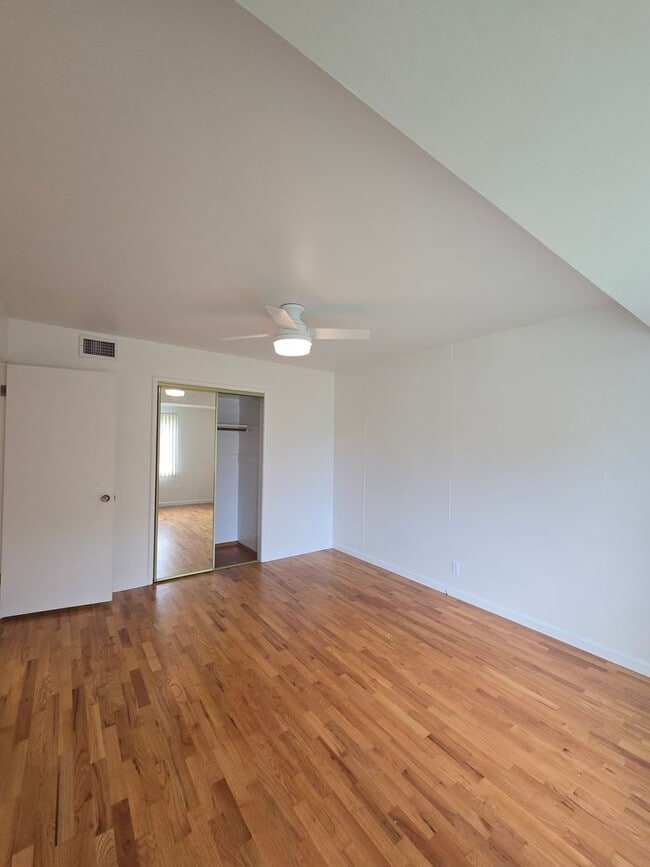 Building Photo - 517 Ribier Ave