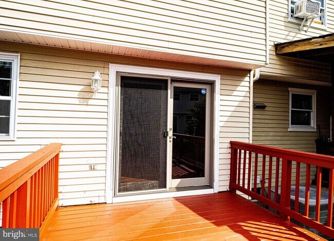 Building Photo - 224 Drexel Dr