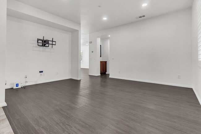 Building Photo - 15696 Pecan Ln