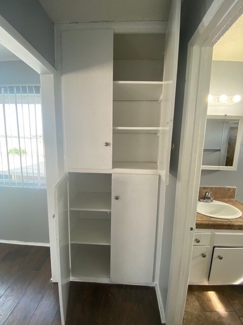 Building Photo - 13418 Roselle Ave