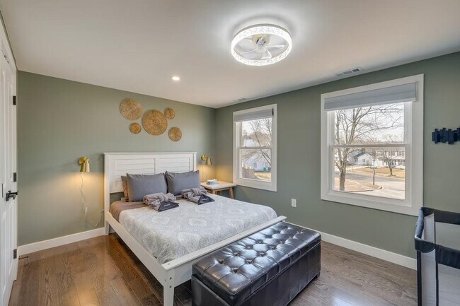 Building Photo - 500 Shelfar Pl