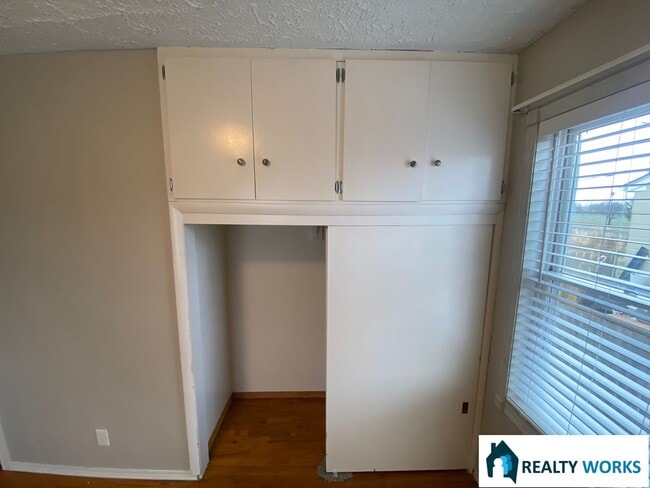 Building Photo - Cute 2 bed Home!