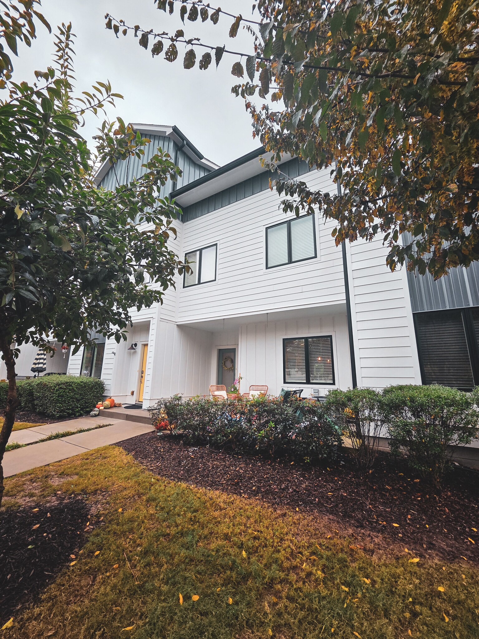 Building Photo - 3125 Saint Elmo Ave