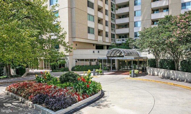 Building Photo - 4601 N Park Ave
