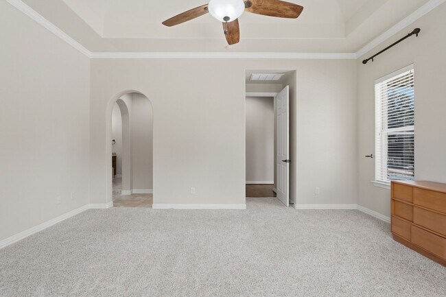 Building Photo - 126 E Cove View Trail