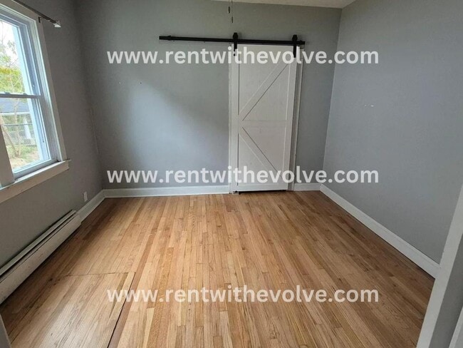 Building Photo - 209 N Walnut St