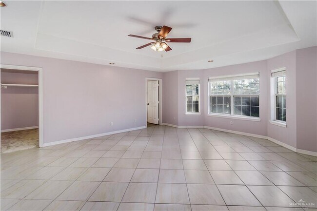 Building Photo - 2318 Flushing Meadows Dr
