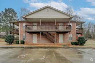 Building Photo - 1640 Golf Club Ln
