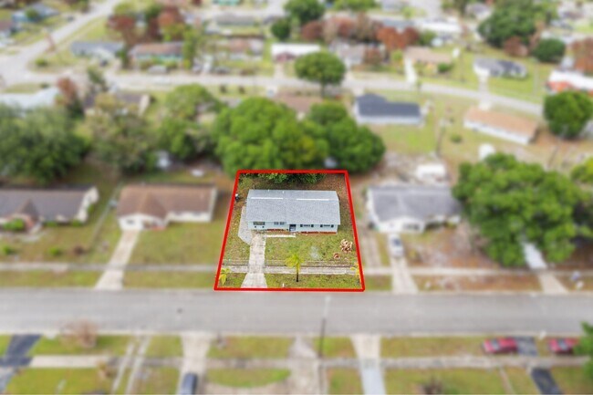 Building Photo - 307 Essex Dr