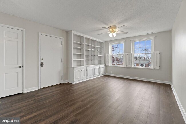 Building Photo - 3076 S Woodrow St