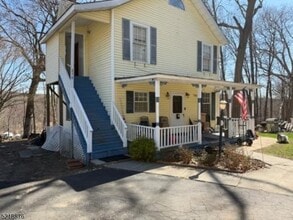 Building Photo - 270 Espanong Rd