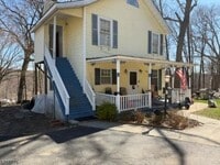 Building Photo - 270 Espanong Rd