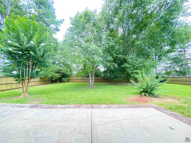 Building Photo - 202 Chimney Rock Rd