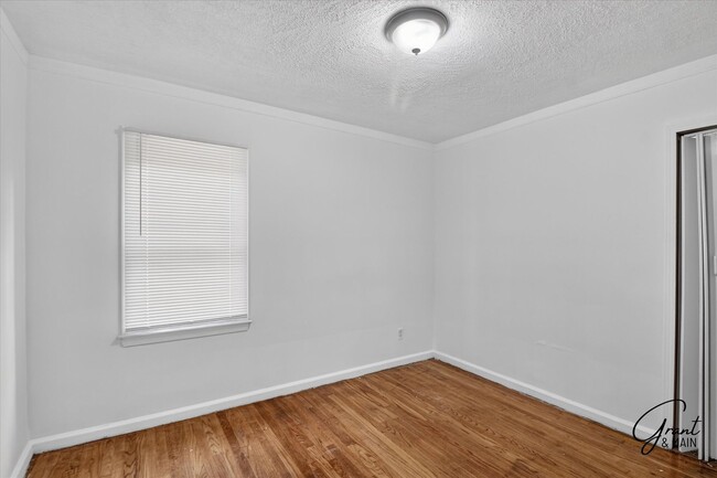 Building Photo - 11434 Laing St