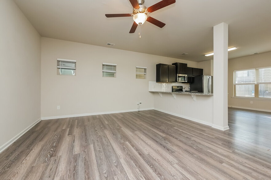 Building Photo - 143 Preserve Dr