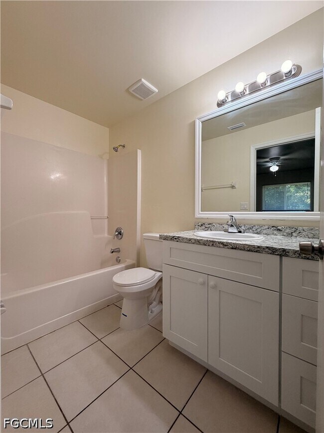 Building Photo - 762 Gallo Ave S