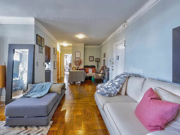 Building Photo - 41-16 47th Ave