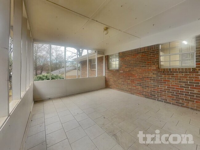 Building Photo - 1382 Peggy Ln NW