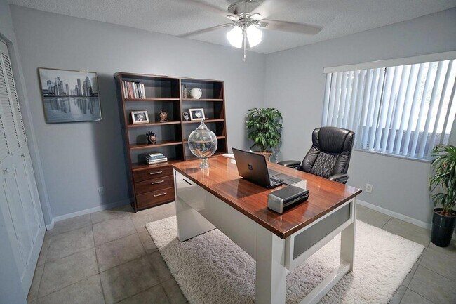 Building Photo - 2828 Casita Way