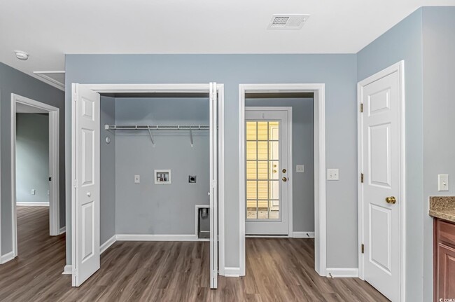 Building Photo - 409 Hunley Ln