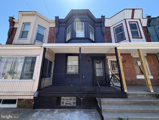 Building Photo - 2310 Tasker St