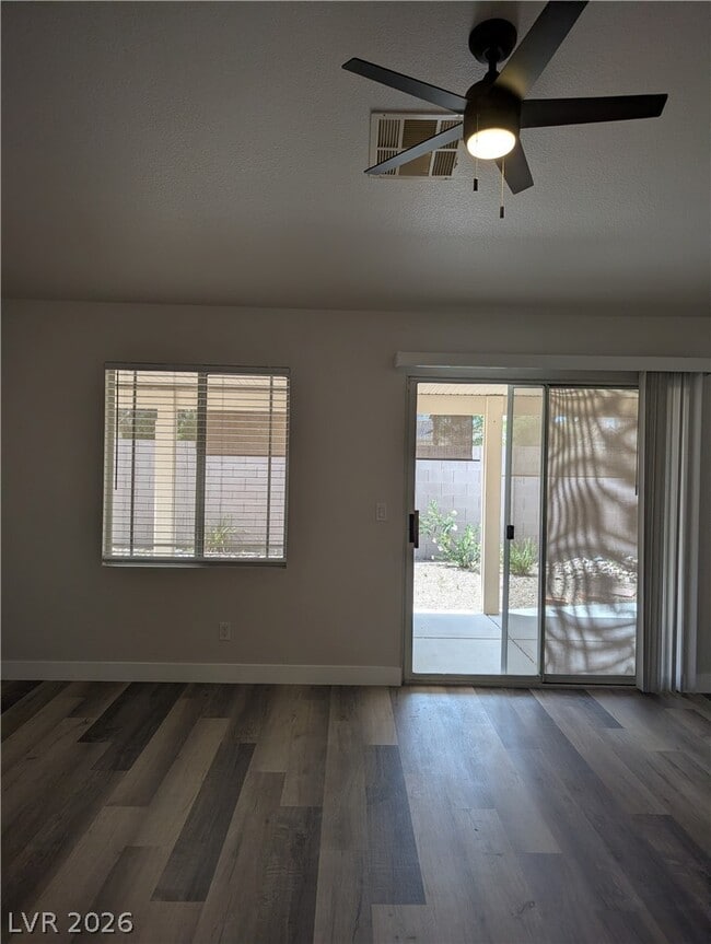 Building Photo - 327 Perry Ellis Dr