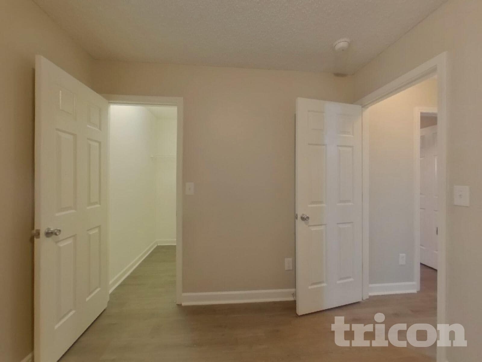 Building Photo - 7031 Red Bud Cir