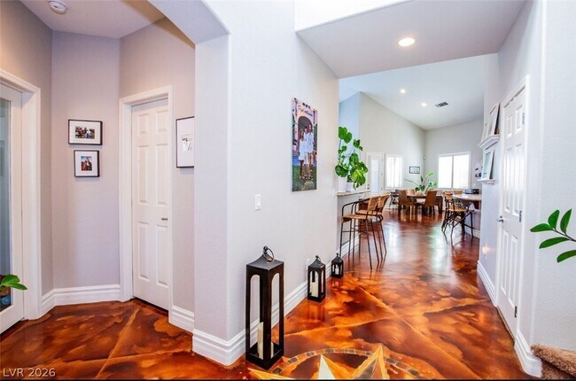 Building Photo - 834 Roseberry Dr