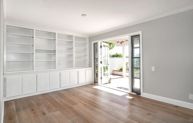 Building Photo - 7 Sandbar Dr