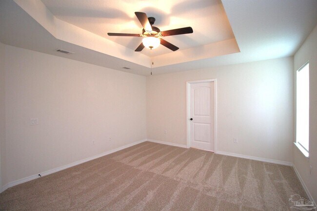 Building Photo - 5621 Peach Dr