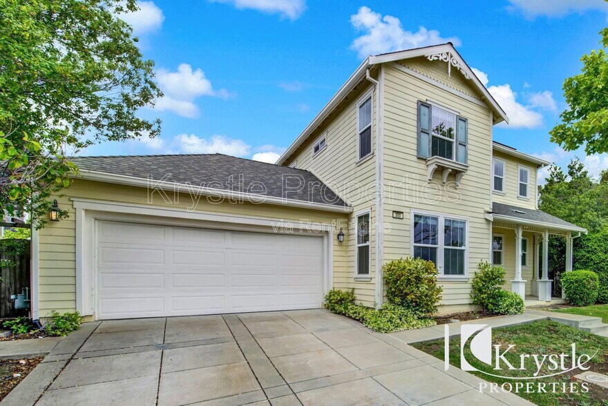 Building Photo - 300 Poplar Ave