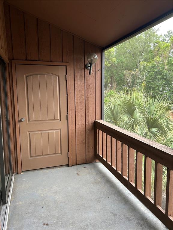 Building Photo - 958 E Michigan St