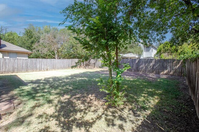 Building Photo - 1310 Strickland Dr
