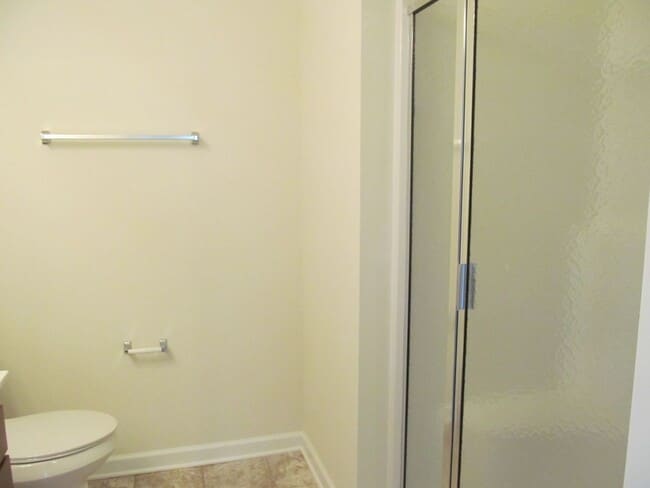 Building Photo - Brand new Condo!