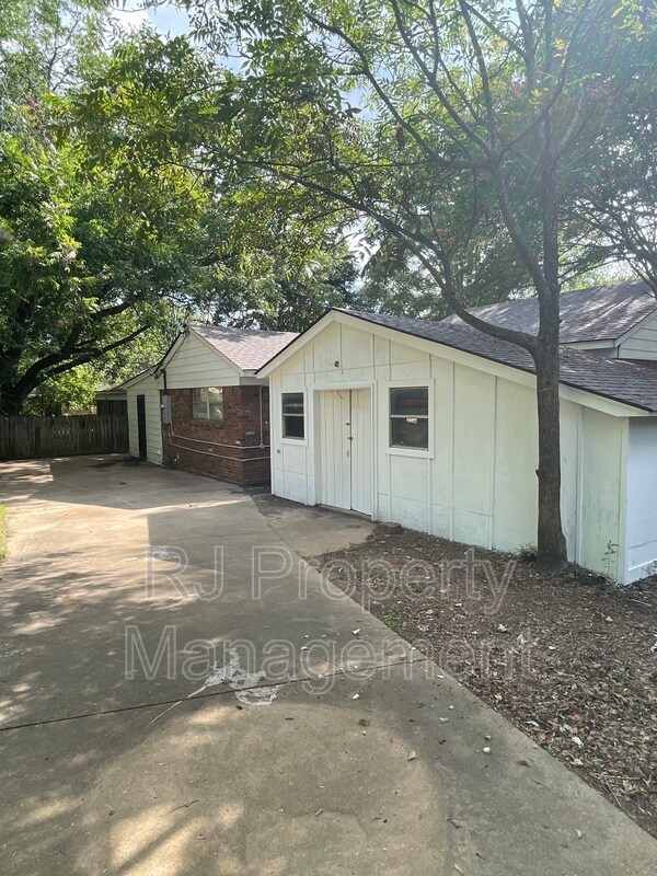 Building Photo - 9154 Haleville St