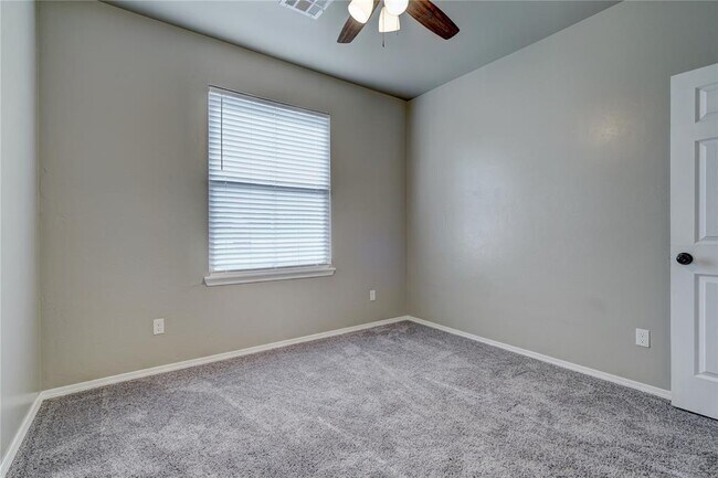 Building Photo - 2023 Westbury Dr