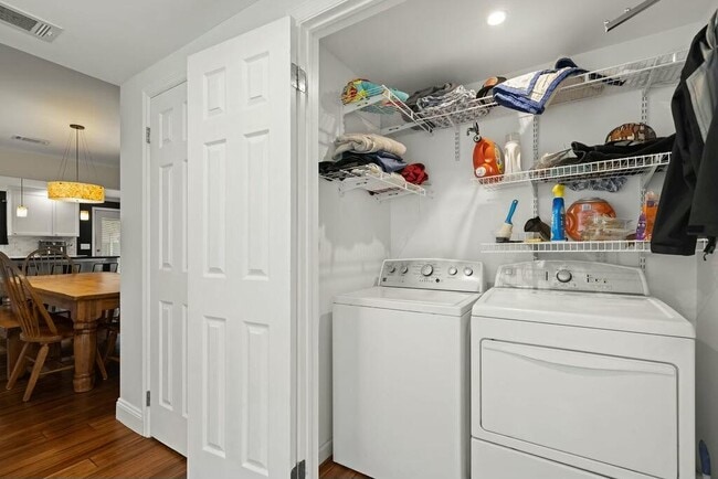 Building Photo - 440 Muskegon Ave