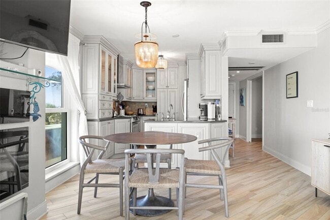 Building Photo - 200 1st Ave