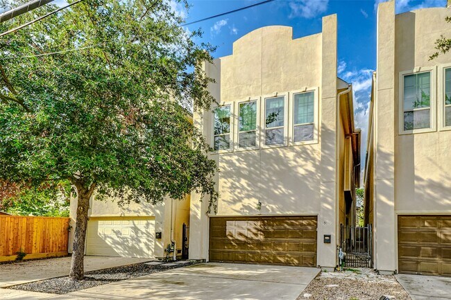 Building Photo - 5710 Darling St